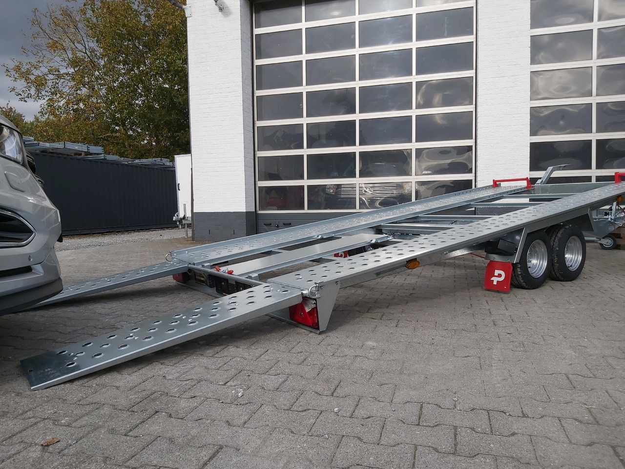 Cartrailer 2600 easyload ankippbar L-AT 470 T-K extralang 10" (XXL) 2600kg gebraucht Modell 2024 - شاحنة نقل سيارات مقطورة: صور 3 Cartrailer 2600 easyload ankippbar L-AT 470 T-K extralang 10" (XXL) 2600kg gebraucht Modell 2024 - شاحنة نقل سيارات مقطورة: صور 3
