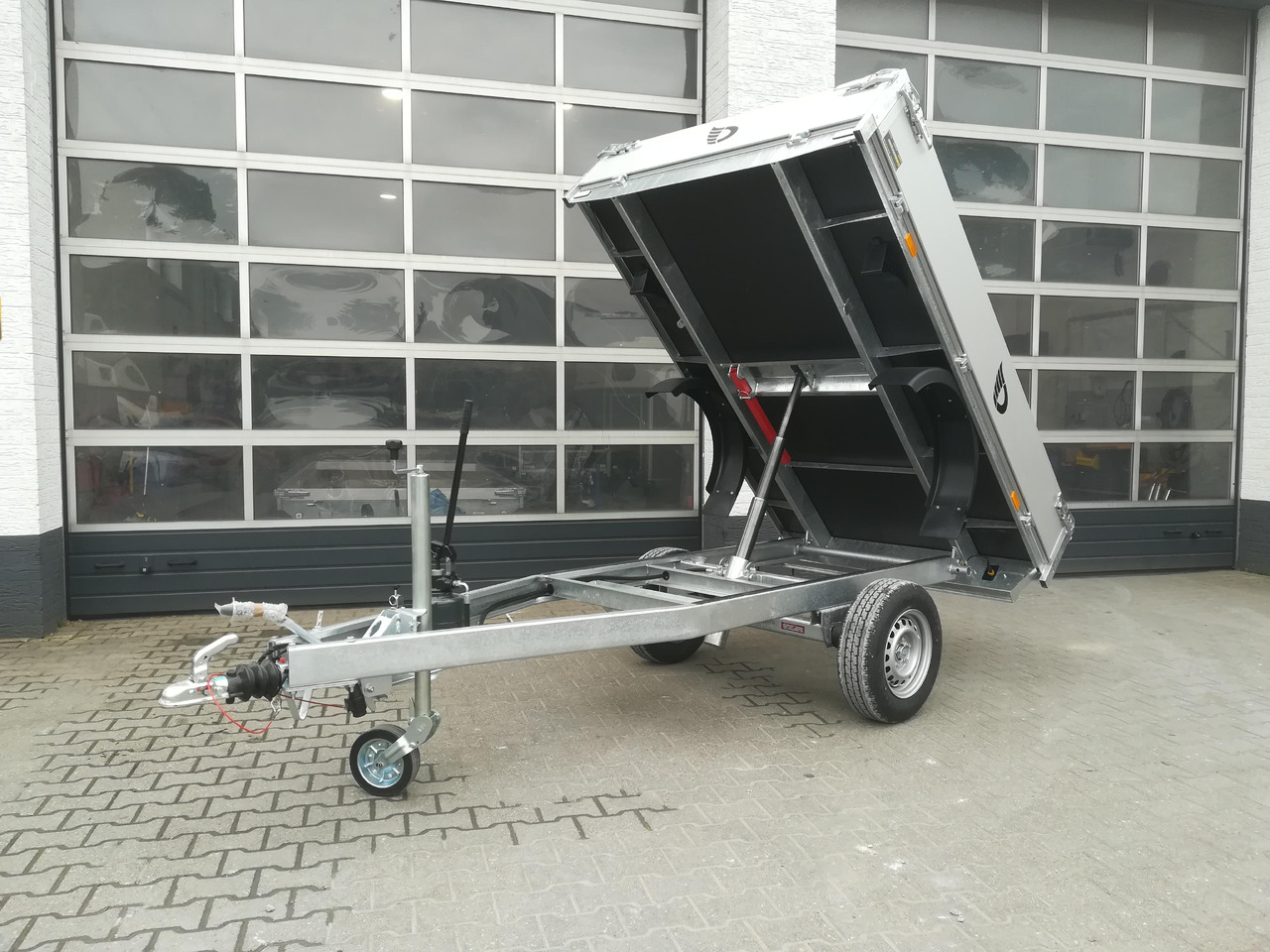Cheval Liberte Debon Kipper PW 0 ECO 1500 250x155x30cm 1500kg Modell 2024 - قلابة مقطورة: صور 1 Cheval Liberte Debon Kipper PW 0 ECO 1500 250x155x30cm 1500kg Modell 2024 - قلابة مقطورة: صور 1