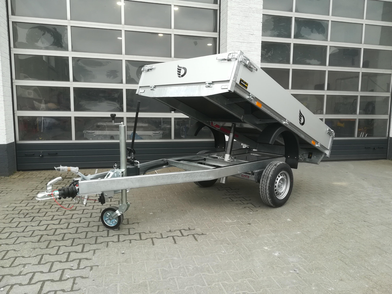 Cheval Liberte Debon Kipper PW 0 ECO 1500 250x155x30cm 1500kg Modell 2024 - قلابة مقطورة: صور 2 Cheval Liberte Debon Kipper PW 0 ECO 1500 250x155x30cm 1500kg Modell 2024 - قلابة مقطورة: صور 2