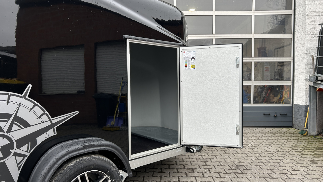 Debon Cargo 1300 300x152x168cm black Seitentür Alufelgen blackbeauty Pullman 1300kg 100km/H - مقطورات السيارات: صور 5 Debon Cargo 1300 300x152x168cm black Seitentür Alufelgen blackbeauty Pullman 1300kg 100km/H - مقطورات السيارات: صور 5