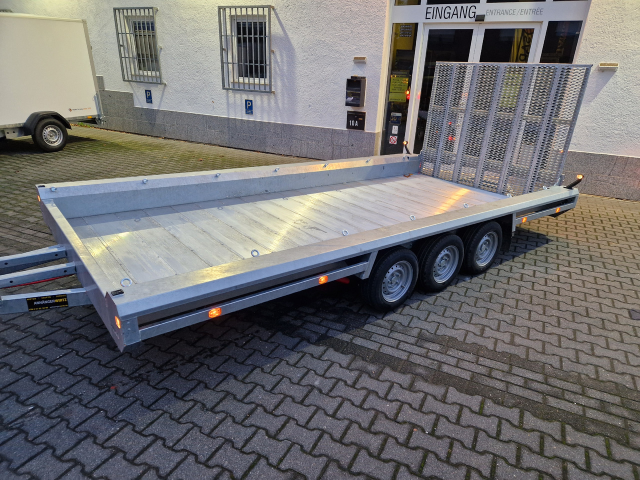 HULCO TERRAX Aluboden 469x195x27cm Heckrampe 150cm Tridem 3500kg (XXL) - مقطورة لنقل المعدات: صور 3 HULCO TERRAX Aluboden 469x195x27cm Heckrampe 150cm Tridem 3500kg (XXL) - مقطورة لنقل المعدات: صور 3