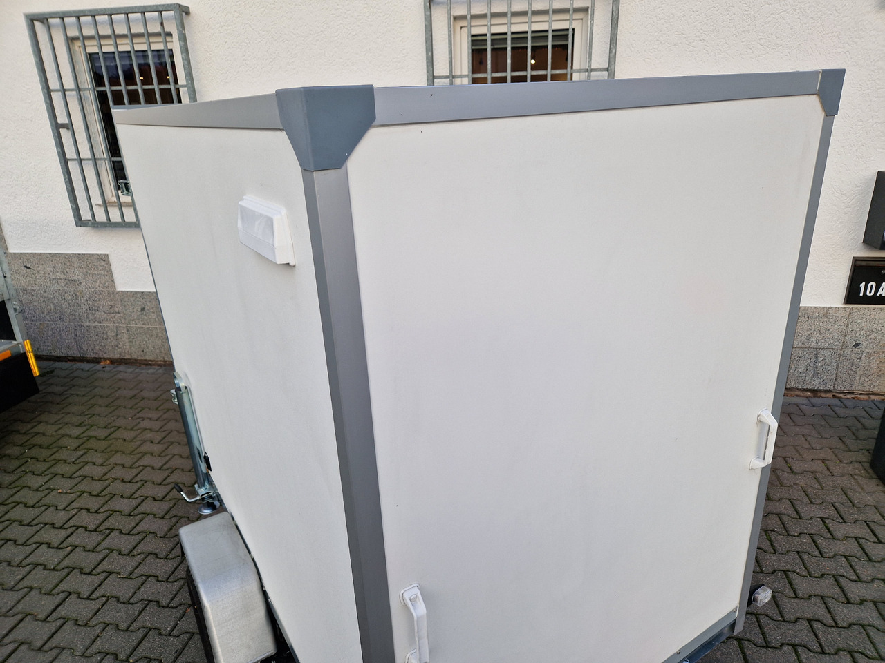 Kargo F7520D 204x114x150cm Zurrsystem (XS) 750kg 100km/H Modell 2024 - بصندوق مغلق مقطورة: صور 4 Kargo F7520D 204x114x150cm Zurrsystem (XS) 750kg 100km/H Modell 2024 - بصندوق مغلق مقطورة: صور 4