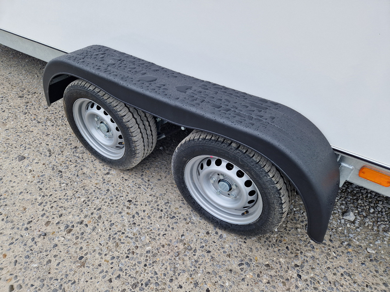 بصندوق مغلق مقطورة Koffer TFS 600T.01 3500 600x200x210cm aero Heckrampe Seitentür IL (XXL) 100km/H 3500kg: صور 13