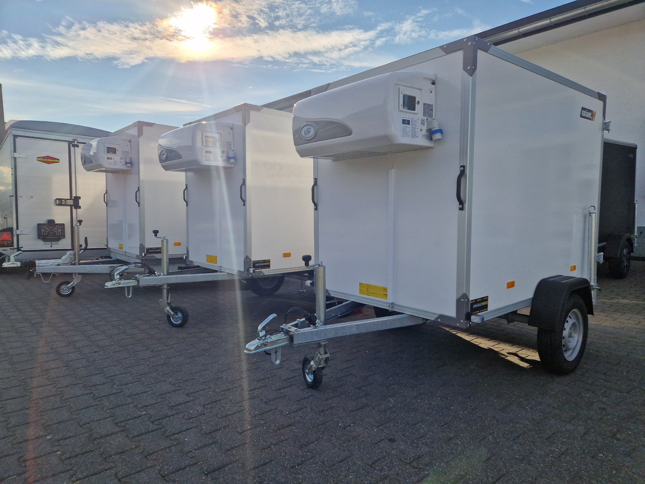 Kühlanhänger 752 DK2 Classic 199x124x150cm XPS Govi Kühlung 750kg ungebremst - مبردة مقطورة: صور 3 Kühlanhänger 752 DK2 Classic 199x124x150cm XPS Govi Kühlung 750kg ungebremst - مبردة مقطورة: صور 3