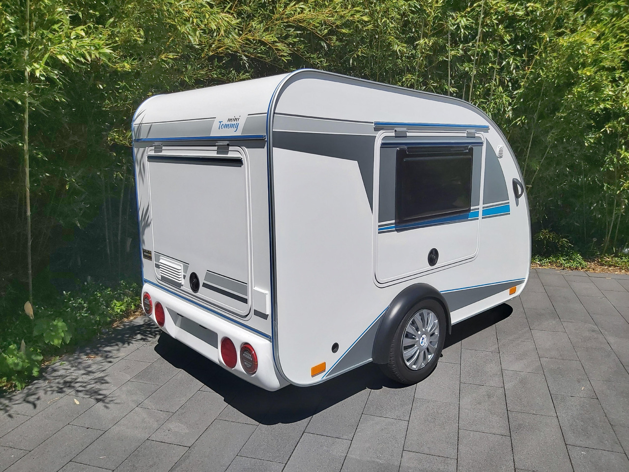 Mini Camper Mini Tommy TMC25 Basic V1 252x140x121cm Küche 100km/H 750kg ohne Bremse Winter Aktion - كرفان سحب: صور 3 Mini Camper Mini Tommy TMC25 Basic V1 252x140x121cm Küche 100km/H 750kg ohne Bremse Winter Aktion - كرفان سحب: صور 3