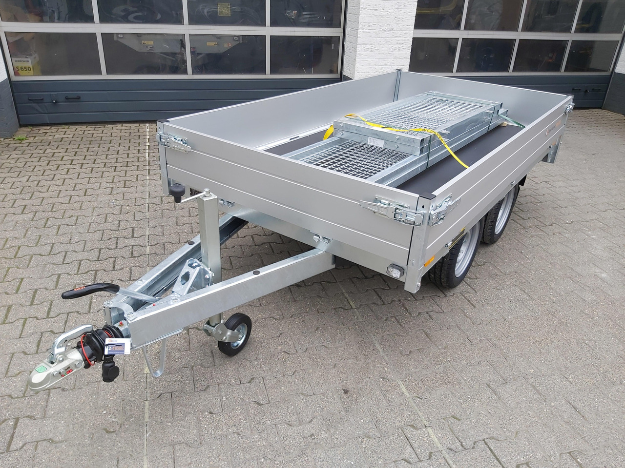 Saris PL 276 150 2000 2 276x150x30cm 13" (S) 2000kg Online Aktion - مقطورات مسطحة: صور 2 Saris PL 276 150 2000 2 276x150x30cm 13" (S) 2000kg Online Aktion - مقطورات مسطحة: صور 2