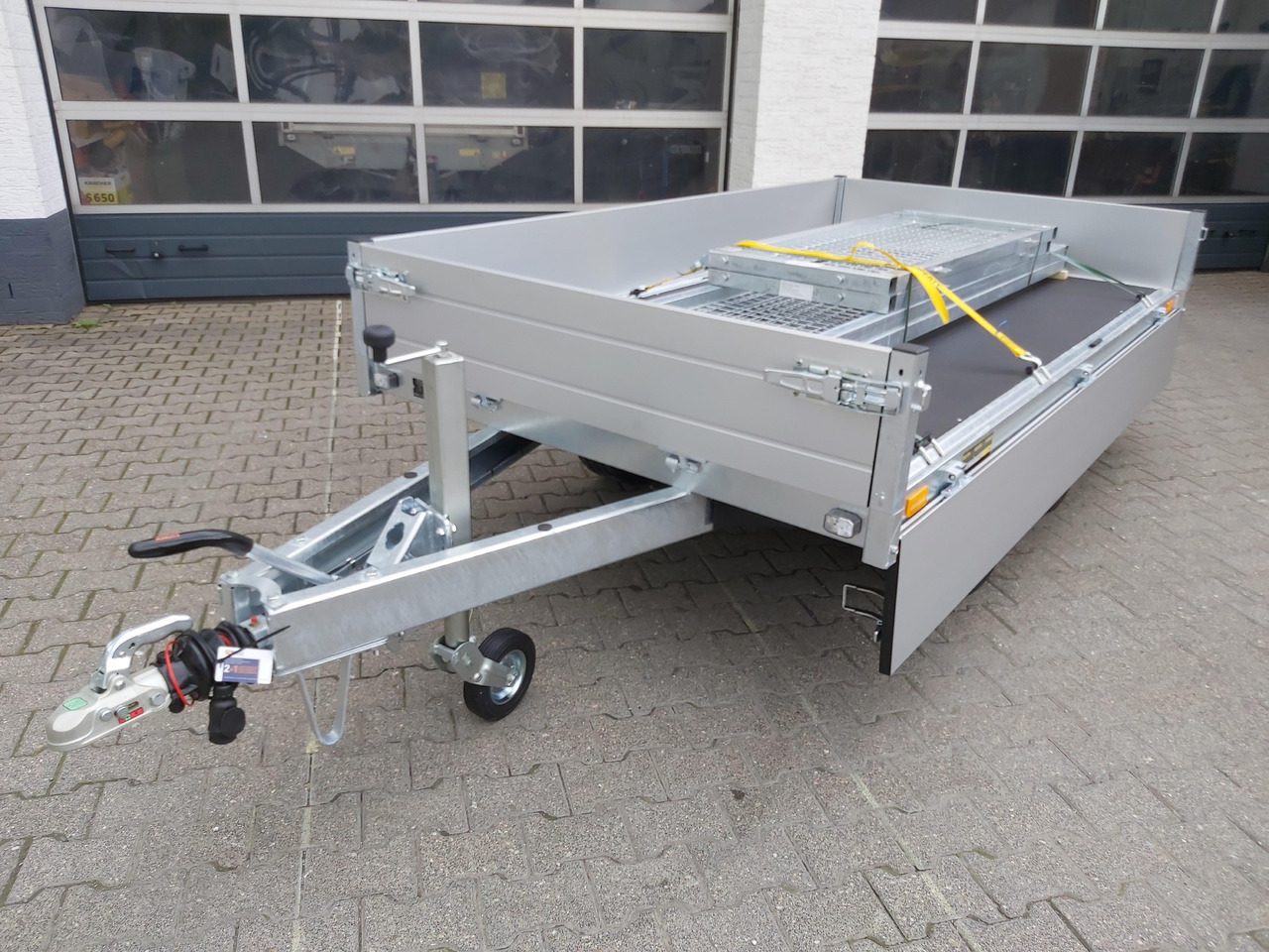 Saris PL 276 150 2000 2 276x150x30cm 13" (S) 2000kg Online Aktion - مقطورات مسطحة: صور 4 Saris PL 276 150 2000 2 276x150x30cm 13" (S) 2000kg Online Aktion - مقطورات مسطحة: صور 4