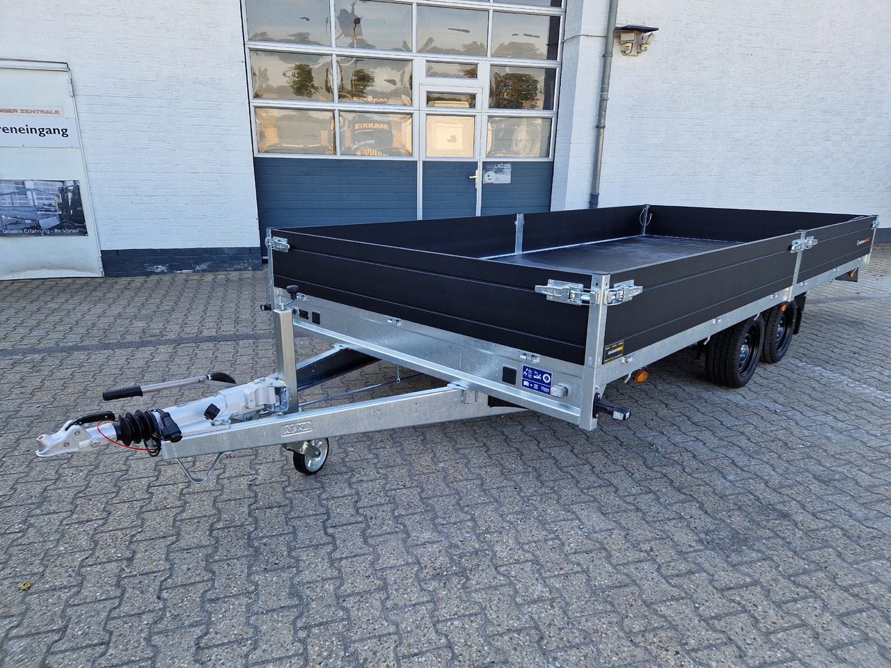 Saris PL HD 506 224 3500 2 506x224x35cm heavy duty blackline LED Beleuchtung (XXL) 3500kg - مقطورات مسطحة: صور 1 Saris PL HD 506 224 3500 2 506x224x35cm heavy duty blackline LED Beleuchtung (XXL) 3500kg - مقطورات مسطحة: صور 1