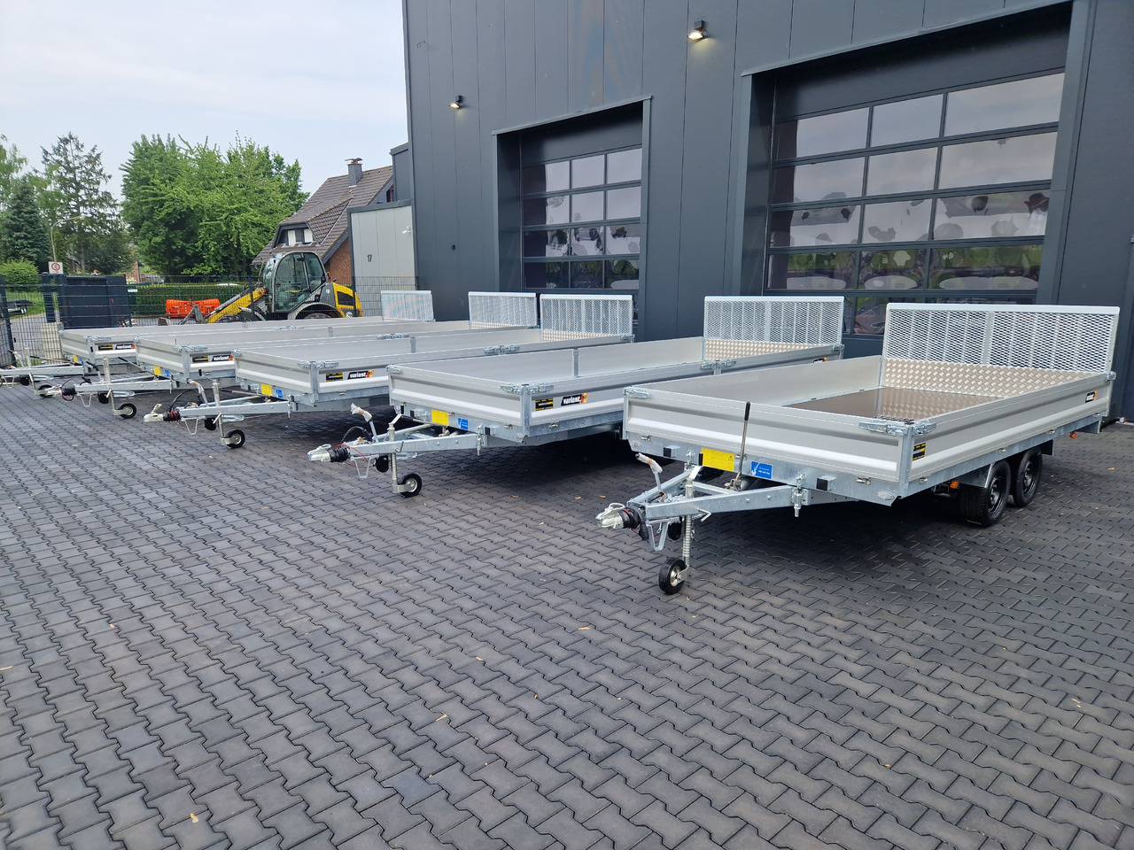 Variant Maschinentransporter 3542 UX Maxi Load Tandem Parabelfeder LED Felgen black 3500kg - مقطورة لنقل المعدات: صور 3 Variant Maschinentransporter 3542 UX Maxi Load Tandem Parabelfeder LED Felgen black 3500kg - مقطورة لنقل المعدات: صور 3