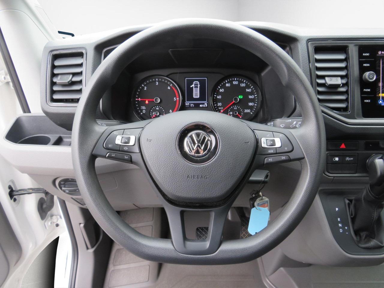 VOLKSWAGEN Crafter 35 L3H3 Kasten 4MOTION Navi ZV - فان: صور 4 VOLKSWAGEN Crafter 35 L3H3 Kasten 4MOTION Navi ZV - فان: صور 4