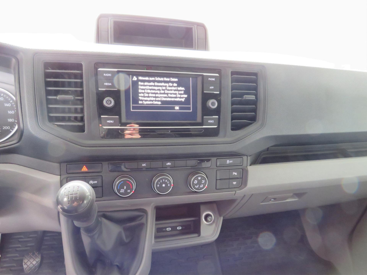 VOLKSWAGEN Crafter 35 L3H3 Kasten Euro6 Klima ZV - فان: صور 3 VOLKSWAGEN Crafter 35 L3H3 Kasten Euro6 Klima ZV - فان: صور 3