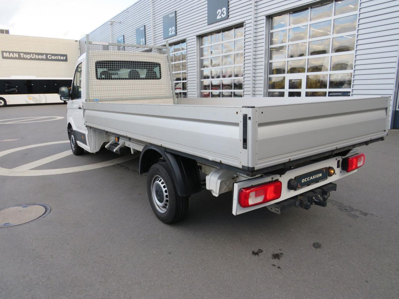 Volkswagen Crafter 35 L4 EK Pritsche Euro6 Klima AHK ZV - الشاحنات الصغيرة المسطحة: صور 4 Volkswagen Crafter 35 L4 EK Pritsche Euro6 Klima AHK ZV - الشاحنات الصغيرة المسطحة: صور 4