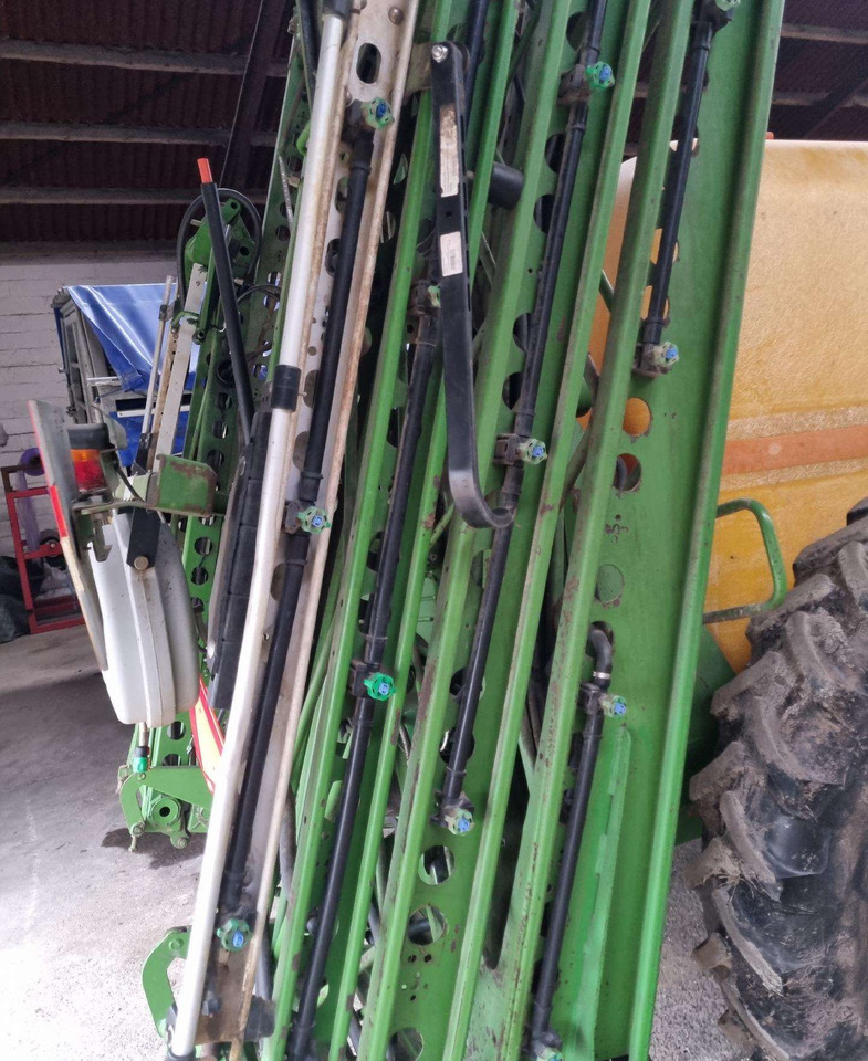 Amazone UG 3000 - آلة الرش: صور 3 Amazone UG 3000 - آلة الرش: صور 3