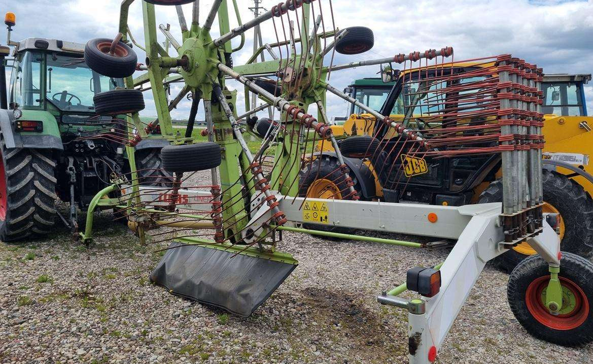 Claas Liner 680 - لمّامَة القش: صور 4 Claas Liner 680 - لمّامَة القش: صور 4
