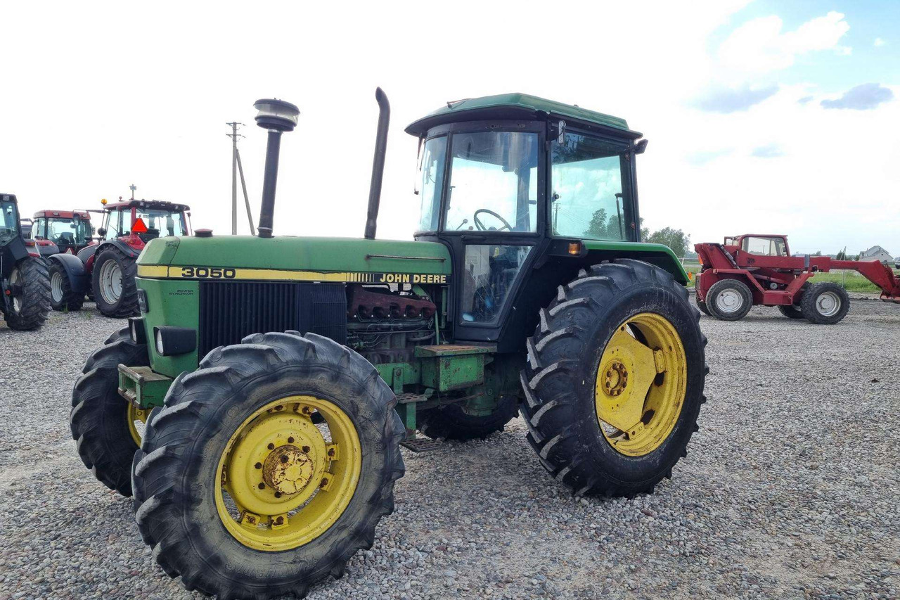 John Deere 3050 - جرار: صور 1 John Deere 3050 - جرار: صور 1
