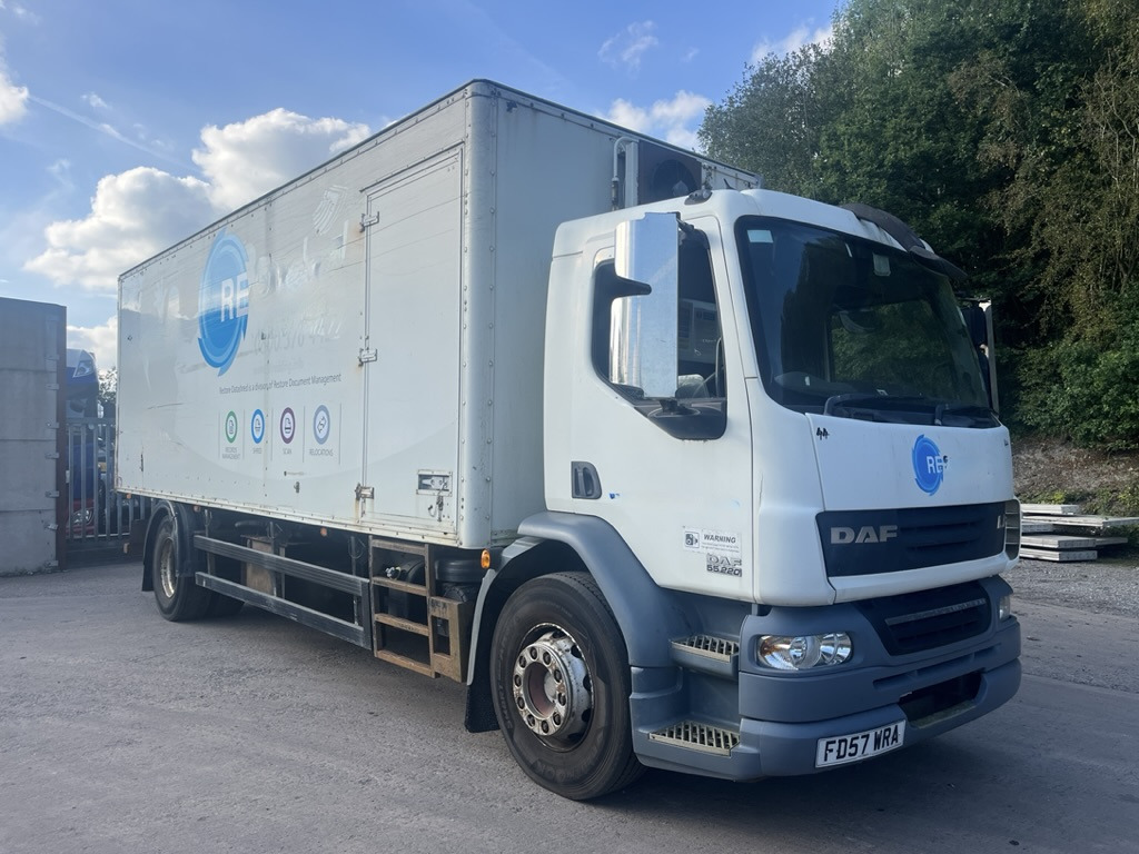 Daf 55LF 220 4x2 Box Van - الشاحنات الصغيرة صندوق مغلق: صور 1 Daf 55LF 220 4x2 Box Van - الشاحنات الصغيرة صندوق مغلق: صور 1
