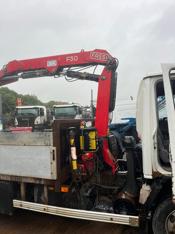 Isuzu NQR 70 - شاحنات مسطحة, شاحنة كرين: صور 3 Isuzu NQR 70 - شاحنات مسطحة, شاحنة كرين: صور 3