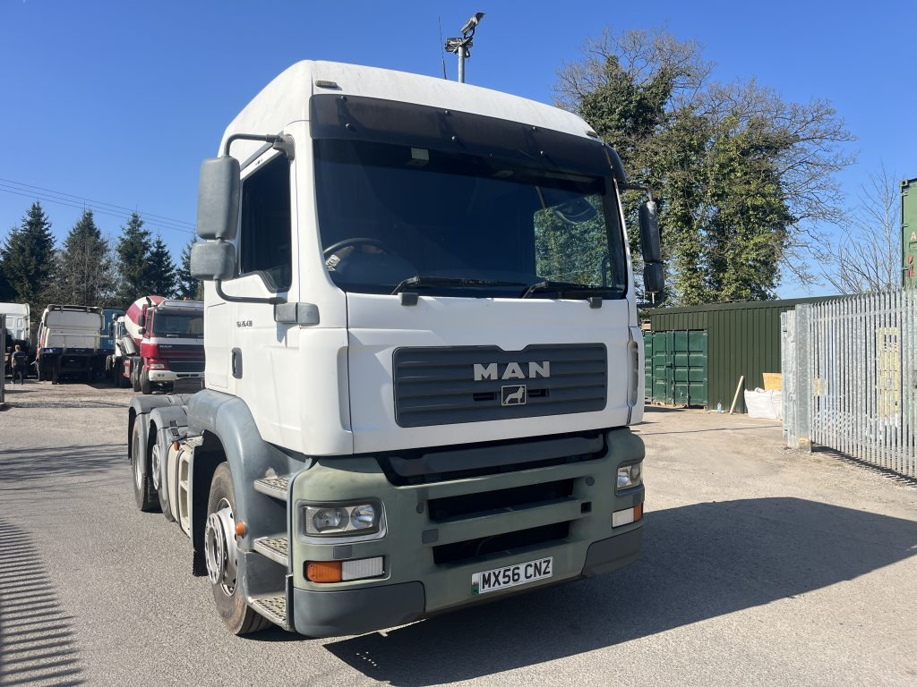 شاحنة جرار MAN TGA 26-430 6x2 Tractor Unit: صور 1
