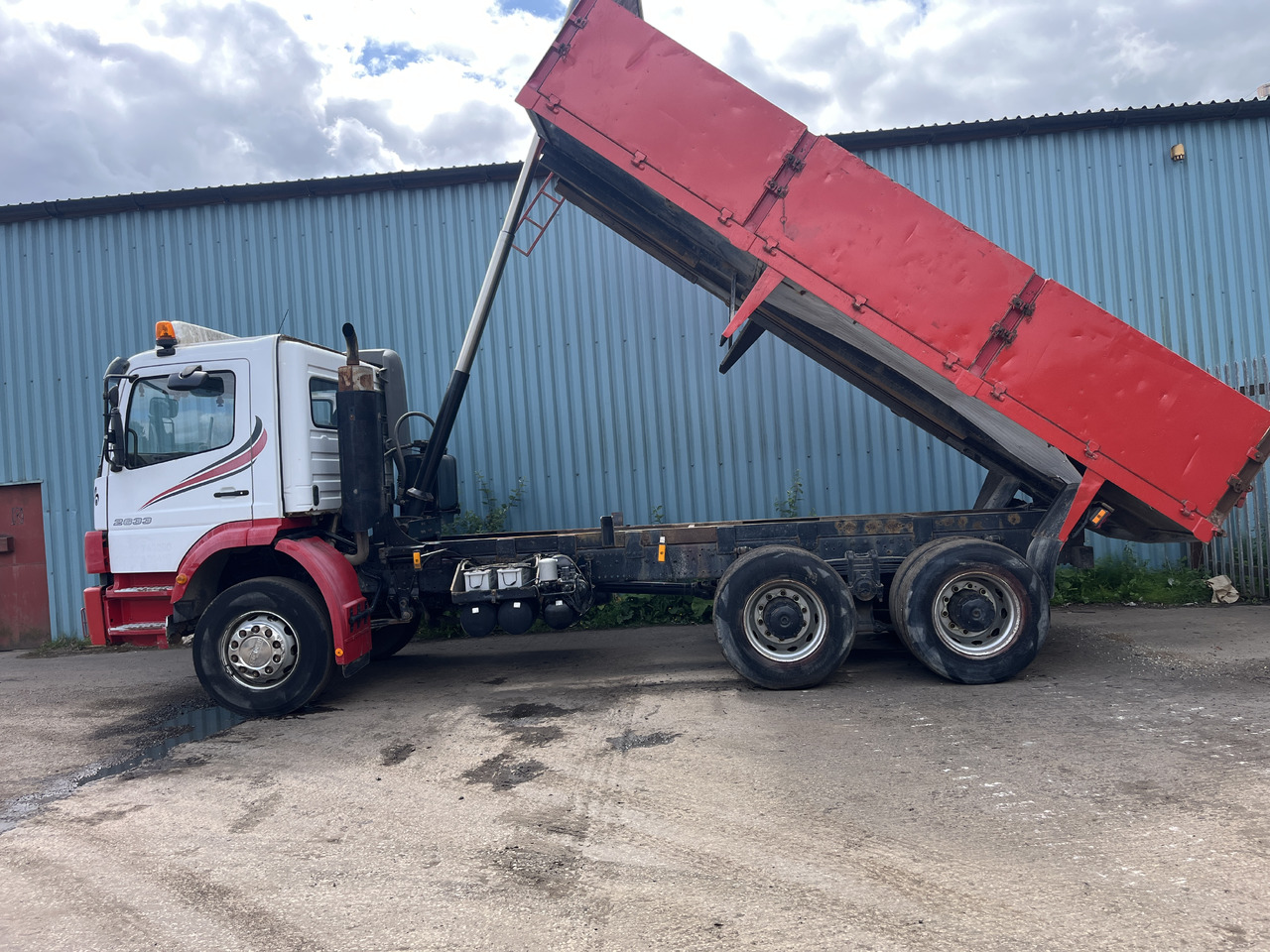 Mercedes Atego - قلابات: صور 2 Mercedes Atego - قلابات: صور 2