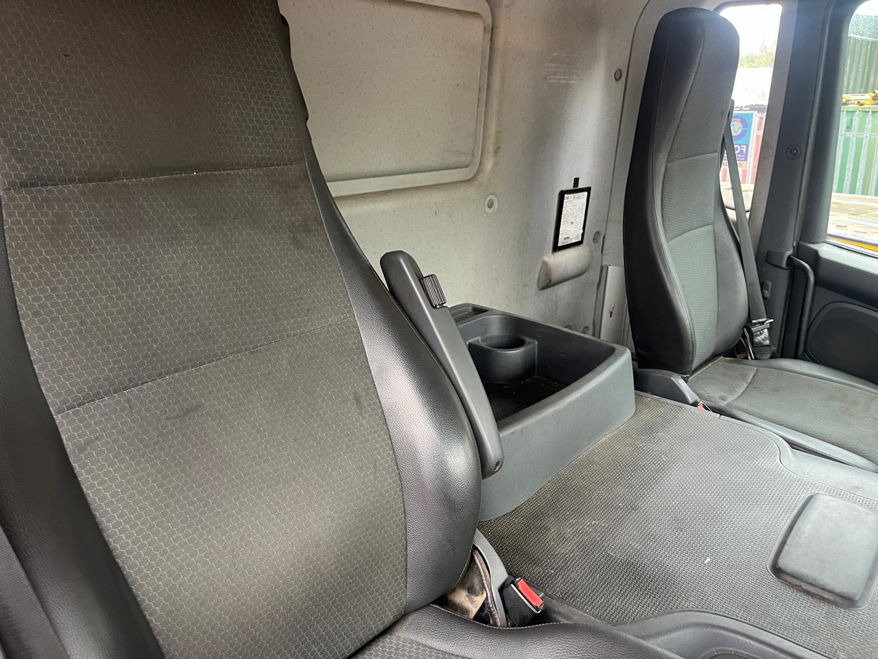 Scania P280 - شاحنات مسطحة: صور 5 Scania P280 - شاحنات مسطحة: صور 5