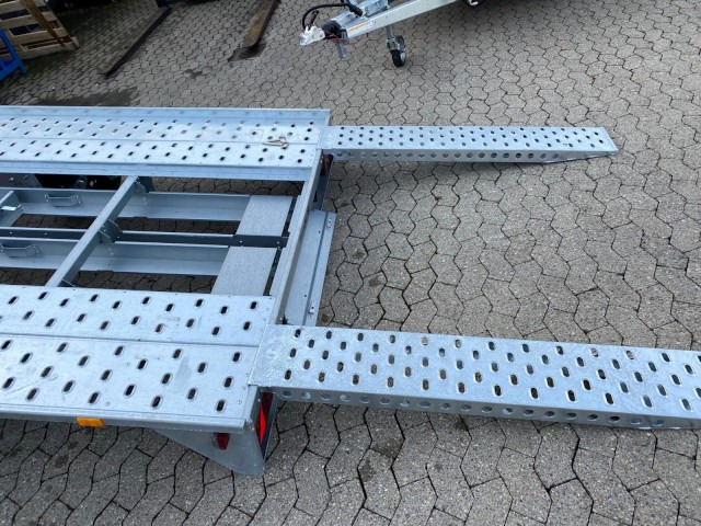 Brenderup Autotransportanhänger AT3000HBTB 3,0 to. 3950 x 2000 mm - شاحنة نقل سيارات مقطورة: صور 5 Brenderup Autotransportanhänger AT3000HBTB 3,0 to. 3950 x 2000 mm - شاحنة نقل سيارات مقطورة: صور 5