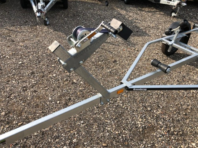 Brenderup Brenderup Premium 150600UB, 600 kg ZG, 100 km/h, 4,7m - مقطورة القارب: صور 4 Brenderup Brenderup Premium 150600UB, 600 kg ZG, 100 km/h, 4,7m - مقطورة القارب: صور 4