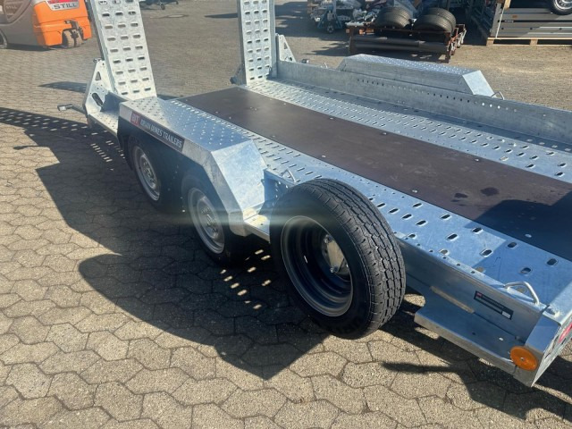 Brian James Cargo Digger Plant 2 Baumaschinenanhänger 543-3216-35-2-12 , 3200 x 1600 mm, 3,5 to. - مقطورات السيارات: صور 3 Brian James Cargo Digger Plant 2 Baumaschinenanhänger 543-3216-35-2-12 , 3200 x 1600 mm, 3,5 to. - مقطورات السيارات: صور 3