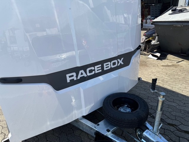 تأجير Brian James Race Box 610-5019-30-2-12-W, 5090x1930x2010mm, 3,0 to. Brian James Race Box 610-5019-30-2-12-W, 5090x1930x2010mm, 3,0 to.: صور 8 تأجير Brian James Race Box 610-5019-30-2-12-W, 5090x1930x2010mm, 3,0 to. Brian James Race Box 610-5019-30-2-12-W, 5090x1930x2010mm, 3,0 to.: صور 8