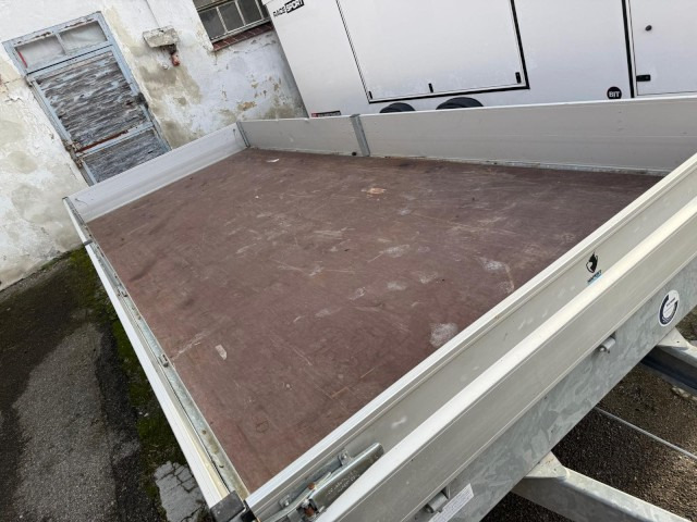 Hapert Azure H-2 Hochlader 3,5 to. 5050 x 2000 x 300 mm, parabel, 100 km/h - مقطورات السيارات: صور 4 Hapert Azure H-2 Hochlader 3,5 to. 5050 x 2000 x 300 mm, parabel, 100 km/h - مقطورات السيارات: صور 4