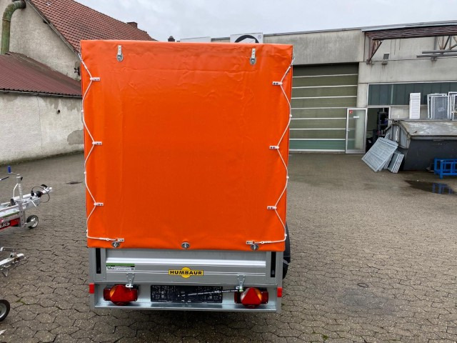Humbaur HA 132513 mit KV, Hochplane 160 cm, 100 km/h 1300 kg, 2510 x 1310 x 350mm - مقطورات السيارات: صور 4 Humbaur HA 132513 mit KV, Hochplane 160 cm, 100 km/h 1300 kg, 2510 x 1310 x 350mm - مقطورات السيارات: صور 4