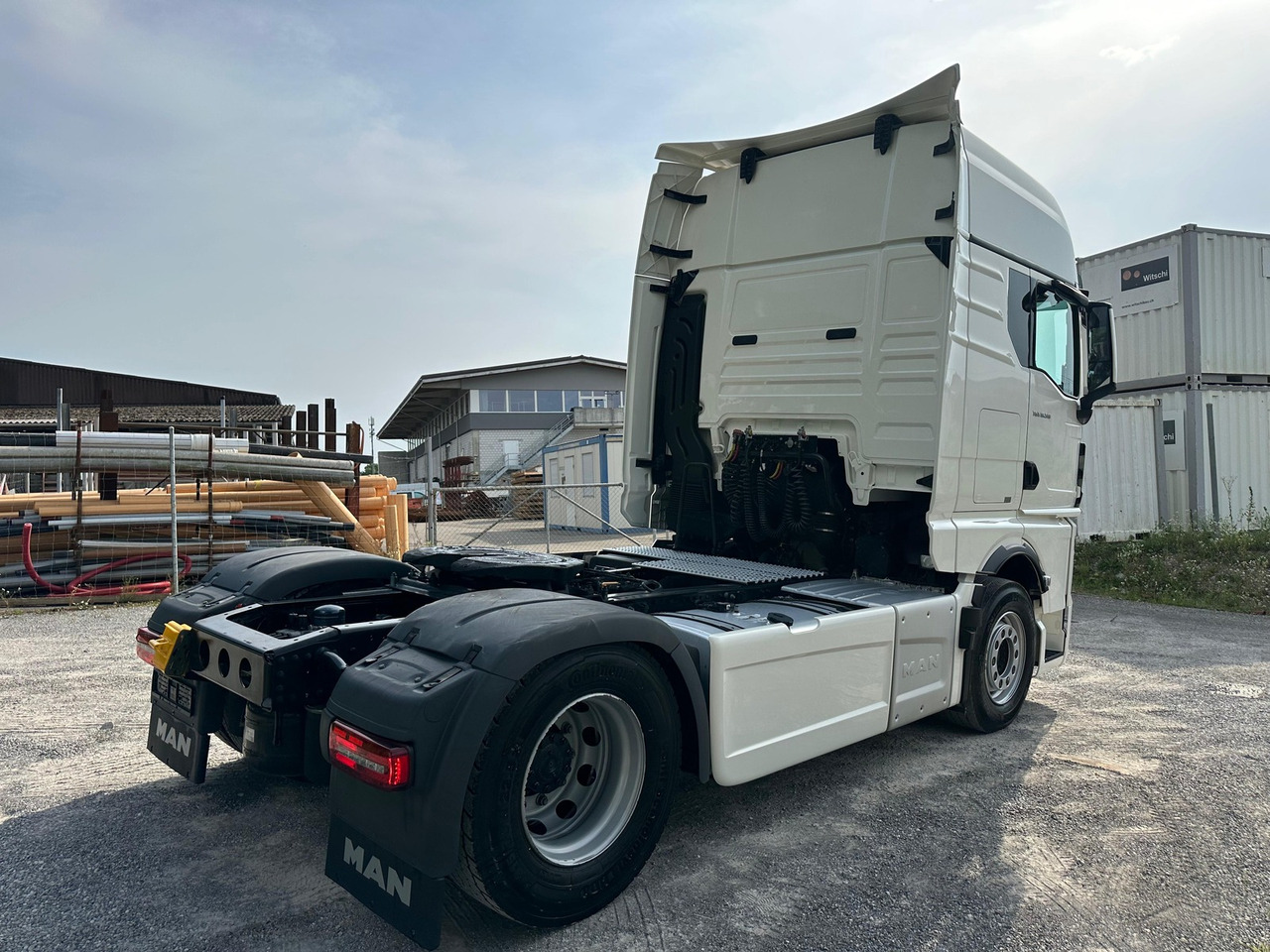 MAN TGX 18.510 4x2 Hydraulik LED 2Tank - شاحنة جرار: صور 4 MAN TGX 18.510 4x2 Hydraulik LED 2Tank - شاحنة جرار: صور 4