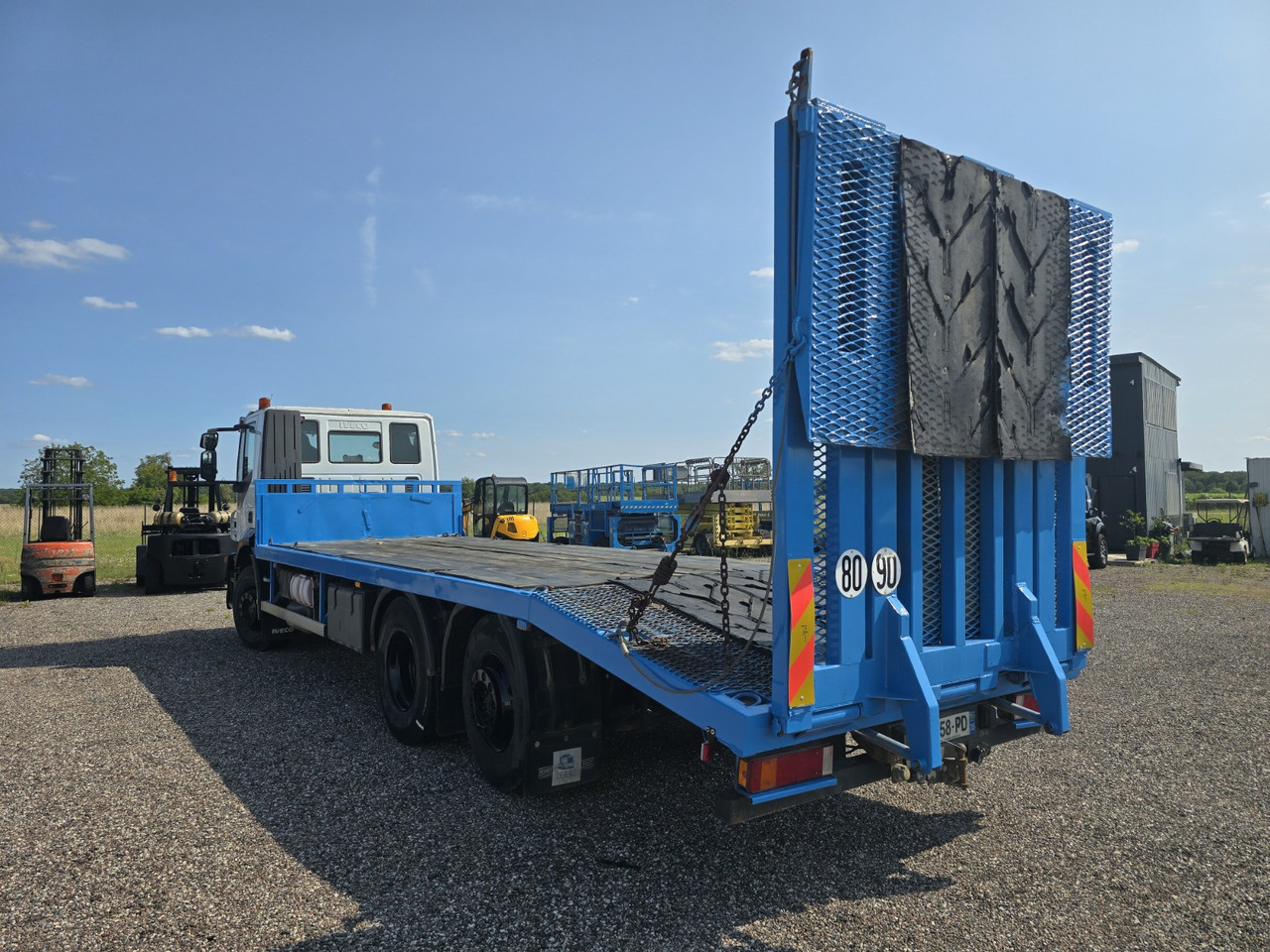IVECO 260S33 - شاحنة نقل سيارات شاحنة: صور 2 IVECO 260S33 - شاحنة نقل سيارات شاحنة: صور 2