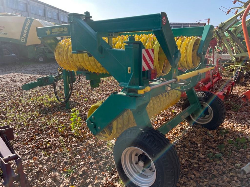 Agromerkur Cambridge 5.4 - محدلة (زراعي): صور 4 Agromerkur Cambridge 5.4 - محدلة (زراعي): صور 4