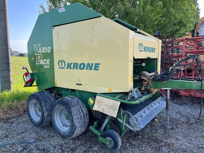 Krone Vario Pack 1800 - مكبس القش الدائري: صور 1 Krone Vario Pack 1800 - مكبس القش الدائري: صور 1