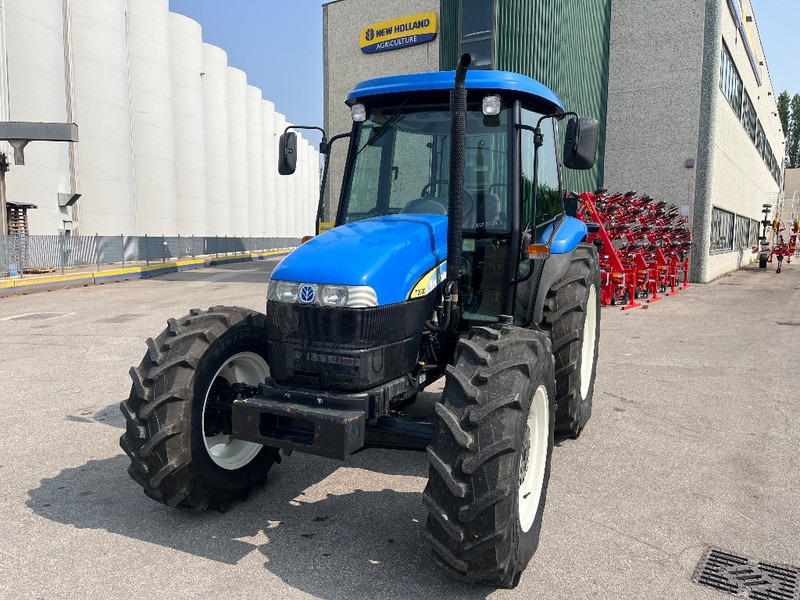 New Holland TD 90 D - جرار: صور 1 New Holland TD 90 D - جرار: صور 1
