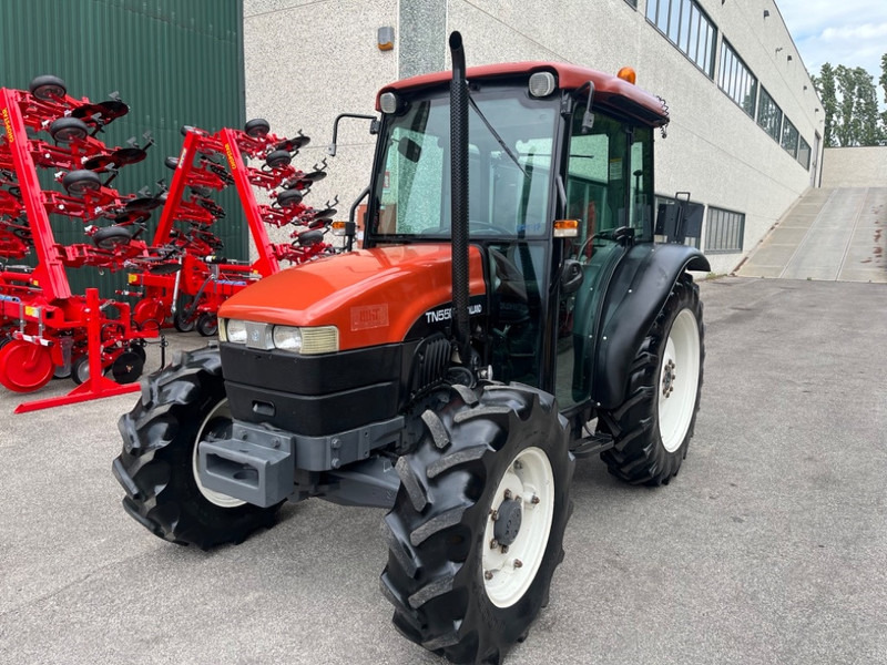 New Holland TN 55 D - جرار: صور 1 New Holland TN 55 D - جرار: صور 1
