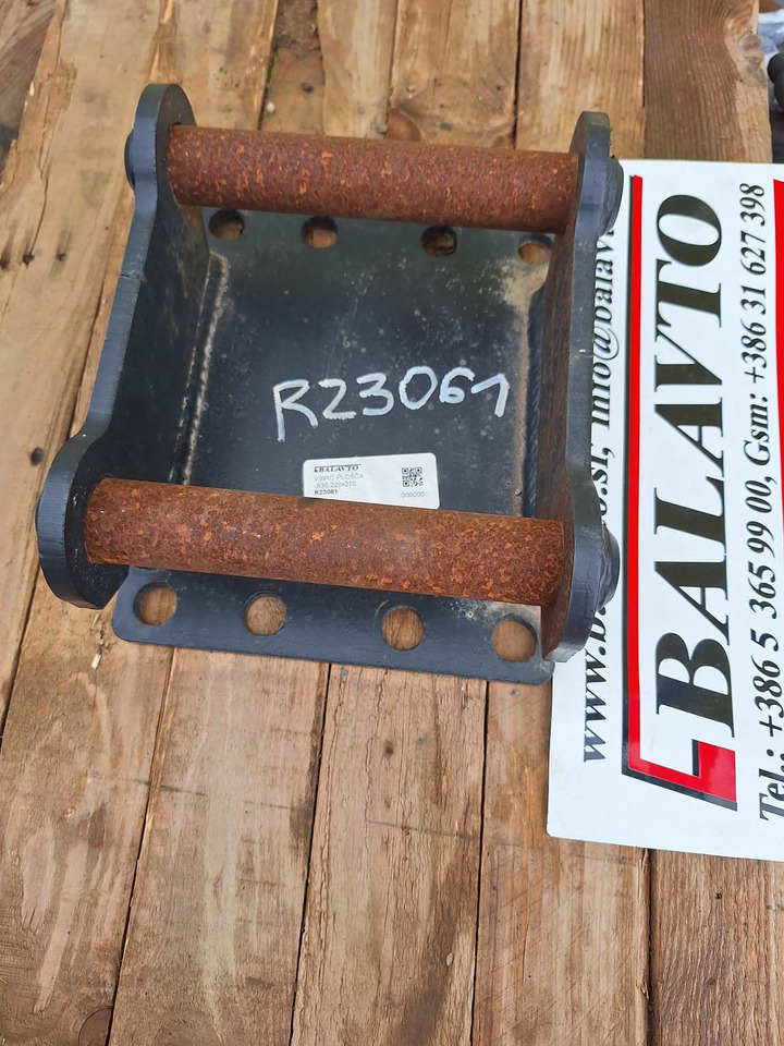 Attachment plate S30 for excavator plate compactor - وصلة الربط للمعدات المعلقة - آلات البناء: صور 4 Attachment plate S30 for excavator plate compactor - وصلة الربط للمعدات المعلقة - آلات البناء: صور 4