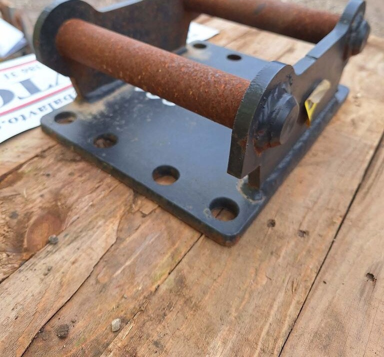 Attachment plate S30 for excavator plate compactor - وصلة الربط للمعدات المعلقة - مدماج: صور 2 Attachment plate S30 for excavator plate compactor - وصلة الربط للمعدات المعلقة - مدماج: صور 2
