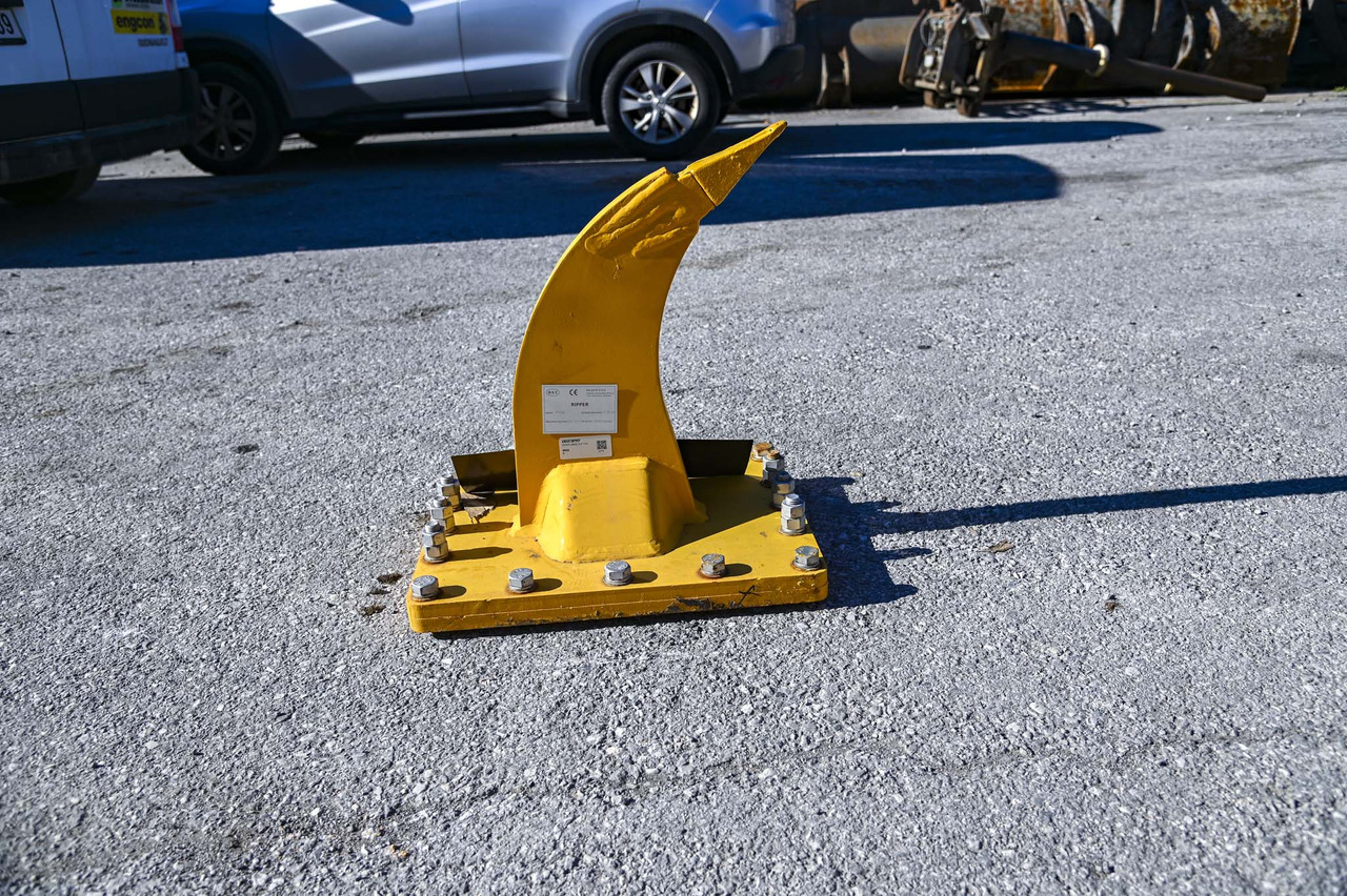 BAT BR02 - حراث تحت التربة - حفارة: صور 5 BAT BR02 - حراث تحت التربة - حفارة: صور 5