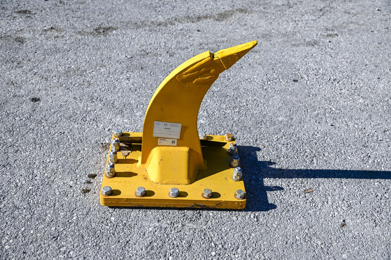 BAT BR02 - حراث تحت التربة - حفارة: صور 4 BAT BR02 - حراث تحت التربة - حفارة: صور 4