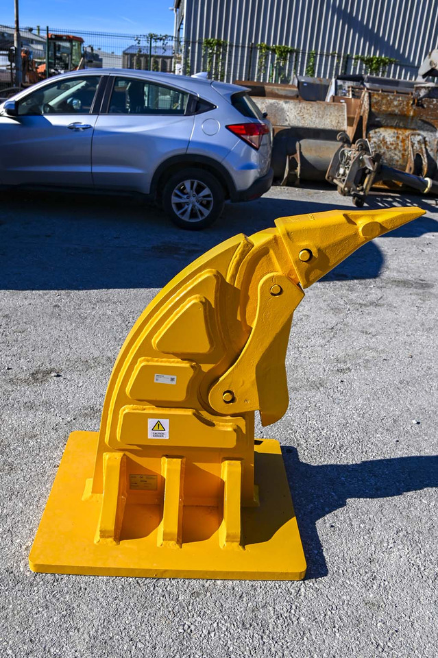 BAT BR17 - حراث تحت التربة - حفارة: صور 2 BAT BR17 - حراث تحت التربة - حفارة: صور 2