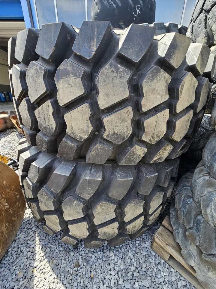 BKT Earthmower L4 29.5R25 - الإطارات - اللودر بعجل: صور 4 BKT Earthmower L4 29.5R25 - الإطارات - اللودر بعجل: صور 4