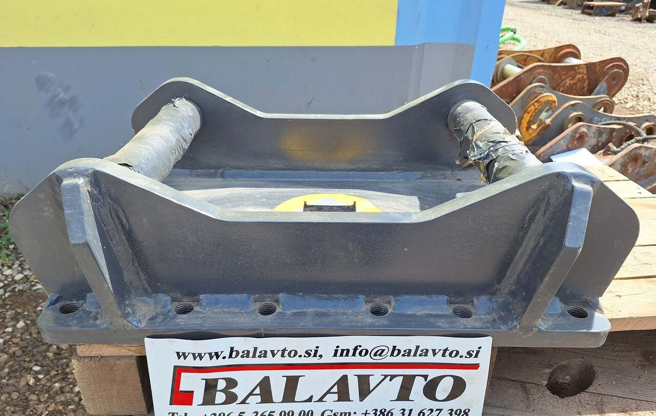 Breaker BAT140 attachment plate S60 for hydraulic breaker - وصلة الربط للمعدات المعلقة: صور 1 Breaker BAT140 attachment plate S60 for hydraulic breaker - وصلة الربط للمعدات المعلقة: صور 1