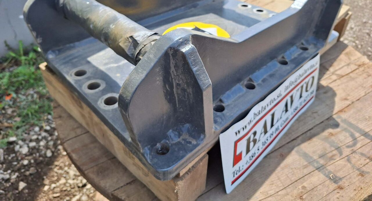 Breaker BAT140 attachment plate S60 for hydraulic breaker - وصلة الربط للمعدات المعلقة: صور 2 Breaker BAT140 attachment plate S60 for hydraulic breaker - وصلة الربط للمعدات المعلقة: صور 2