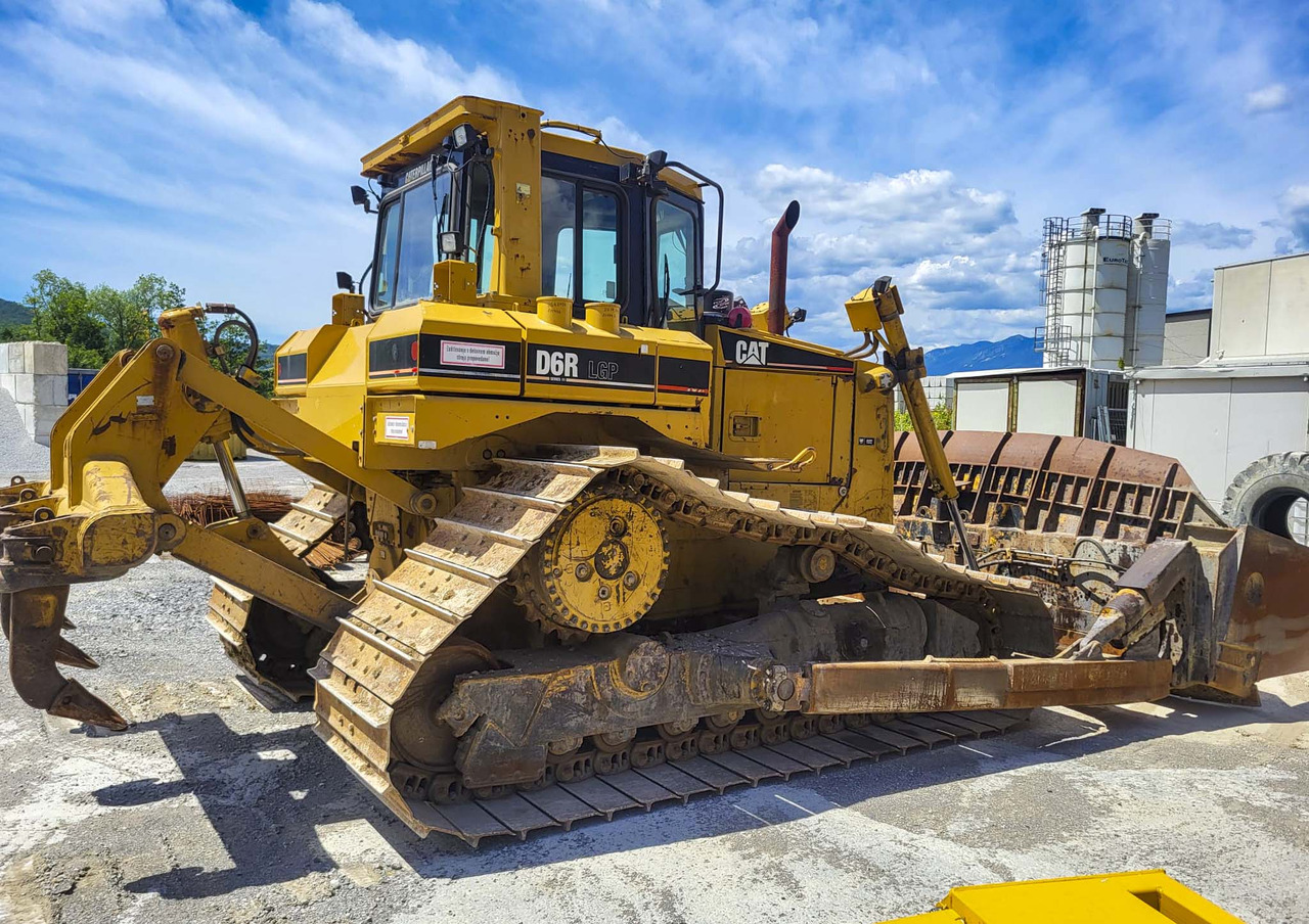 CATERPILLAR D6R - بلدوزر: صور 4 CATERPILLAR D6R - بلدوزر: صور 4