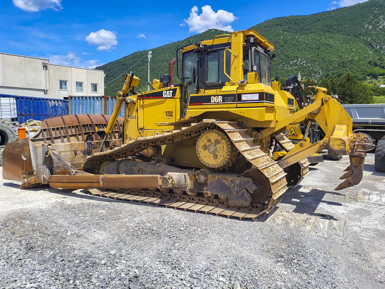 CATERPILLAR D6R - بلدوزر: صور 3 CATERPILLAR D6R - بلدوزر: صور 3