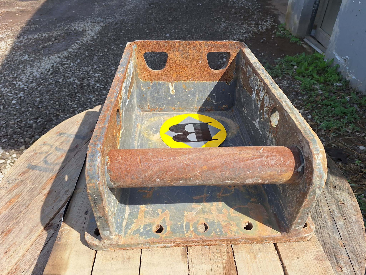 D&A 7V attachment plate for hydraulic breaker - وصلة الربط للمعدات المعلقة: صور 2 D&A 7V attachment plate for hydraulic breaker - وصلة الربط للمعدات المعلقة: صور 2