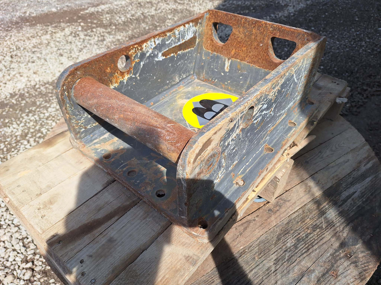 D&A 7V attachment plate for hydraulic breaker - وصلة الربط للمعدات المعلقة: صور 3 D&A 7V attachment plate for hydraulic breaker - وصلة الربط للمعدات المعلقة: صور 3