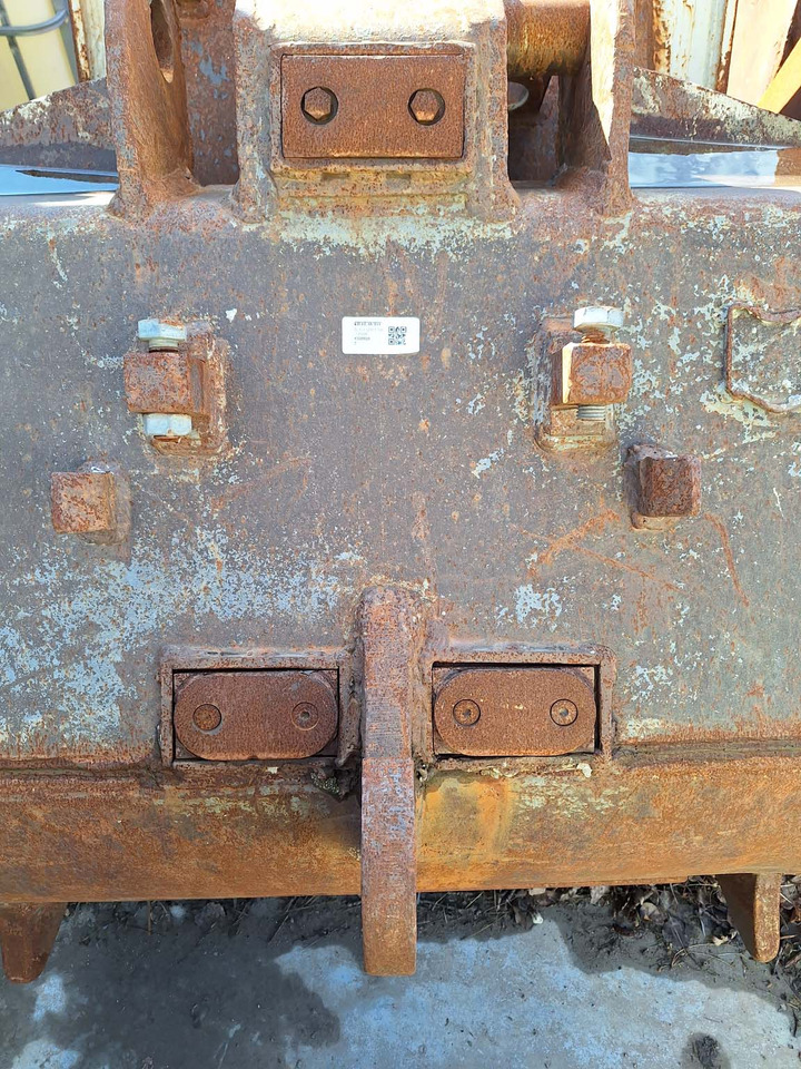 Digging bucket 1250 mm Volvo S1 - بكت حفار - حفارة: صور 2 Digging bucket 1250 mm Volvo S1 - بكت حفار - حفارة: صور 2