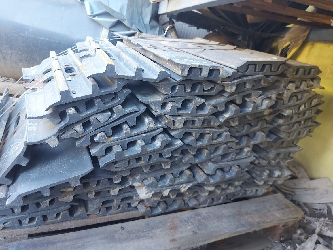Grouser pads 600 mm Daewoo-Doosan DX225 NLC, Daewoo-Doosan Solar 220, Daewoo-Doosan Solar 225, Hitachi ZX180 LC, Hitachi ZX240, Hyundai HX180 HIGH WALKER, Komatsu PC150 LC, Komatsu PC160, Komatsu PC - مسارات للحفارات - حفارة: صور 1 Grouser pads 600 mm Daewoo-Doosan DX225 NLC, Daewoo-Doosan Solar 220, Daewoo-Doosan Solar 225, Hitachi ZX180 LC, Hitachi ZX240, Hyundai HX180 HIGH WALKER, Komatsu PC150 LC, Komatsu PC160, Komatsu PC - مسارات للحفارات - حفارة: صور 1